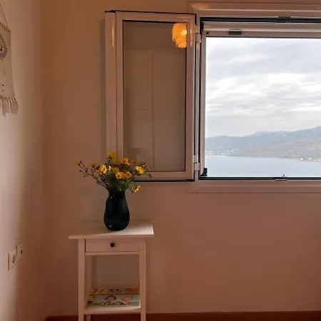 Ferienwohnung Perdika'S Nest, Family Friendly House By The Sea Exterior foto