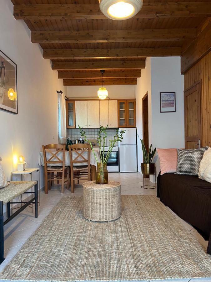 Perdika's Nest, Family Friendly House By The Sea Apartment *