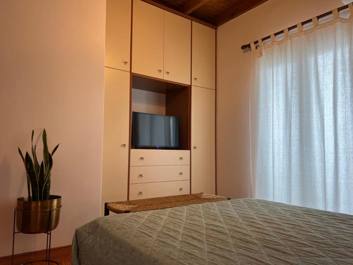 Perdika's Nest, Family Friendly House By The Sea * Perdika (Aegina)